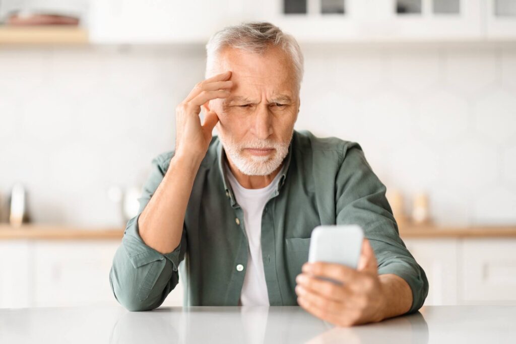 difficulty looking at smartphone devices